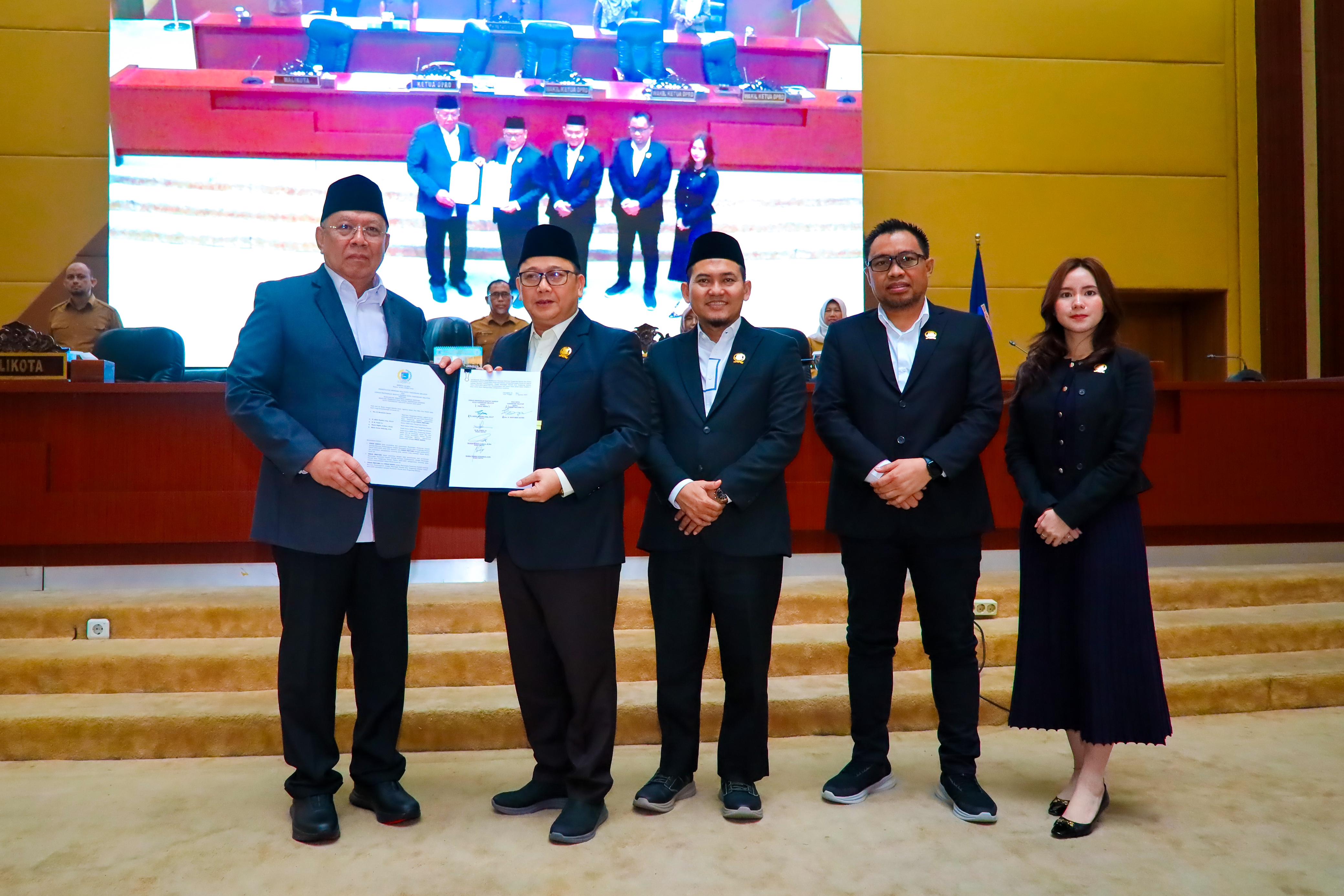 Rapat Paripurna Persetujuan Bersama DPRD dan Wali Kota Tangerang Selatan terhadap Rancangan Peraturan Daerah tentang Rencana Pembangunan Jangka Menengah Daerah Kota Tangerang Selatan Tahun 2025-2059